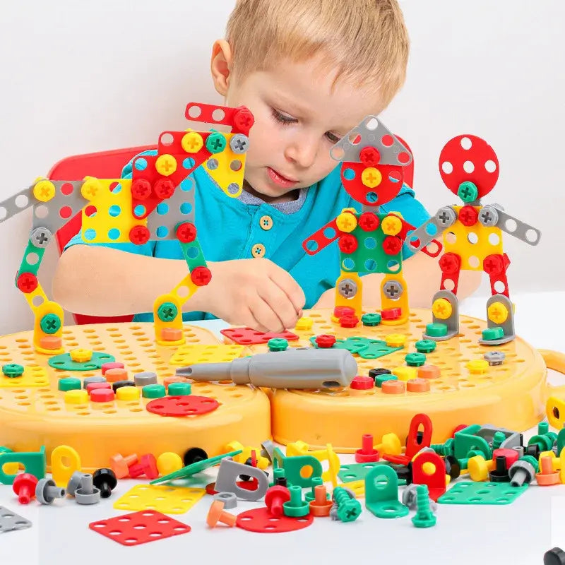 ScrewPlay™ – Interactive Puzzle Set